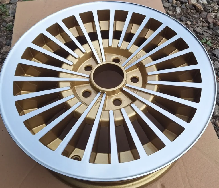 Felga po toczeniu CNC — lustrzany polerowany rant